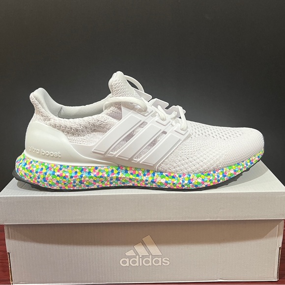 adidas gazelle silver green womens Mens Ultraboost 5 Strung Shoes White main image 1